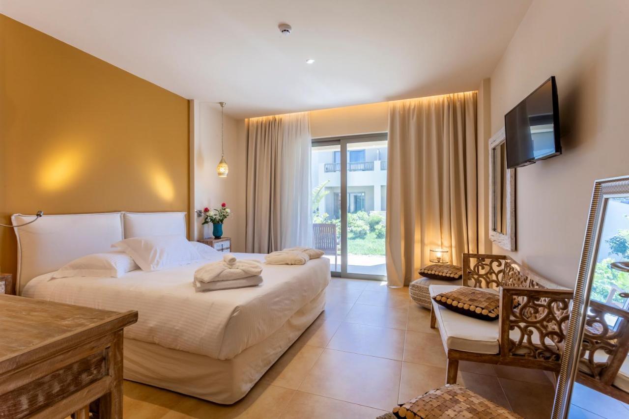 Elysian Luxury Hotel And Spa Каламата Екстер'єр фото