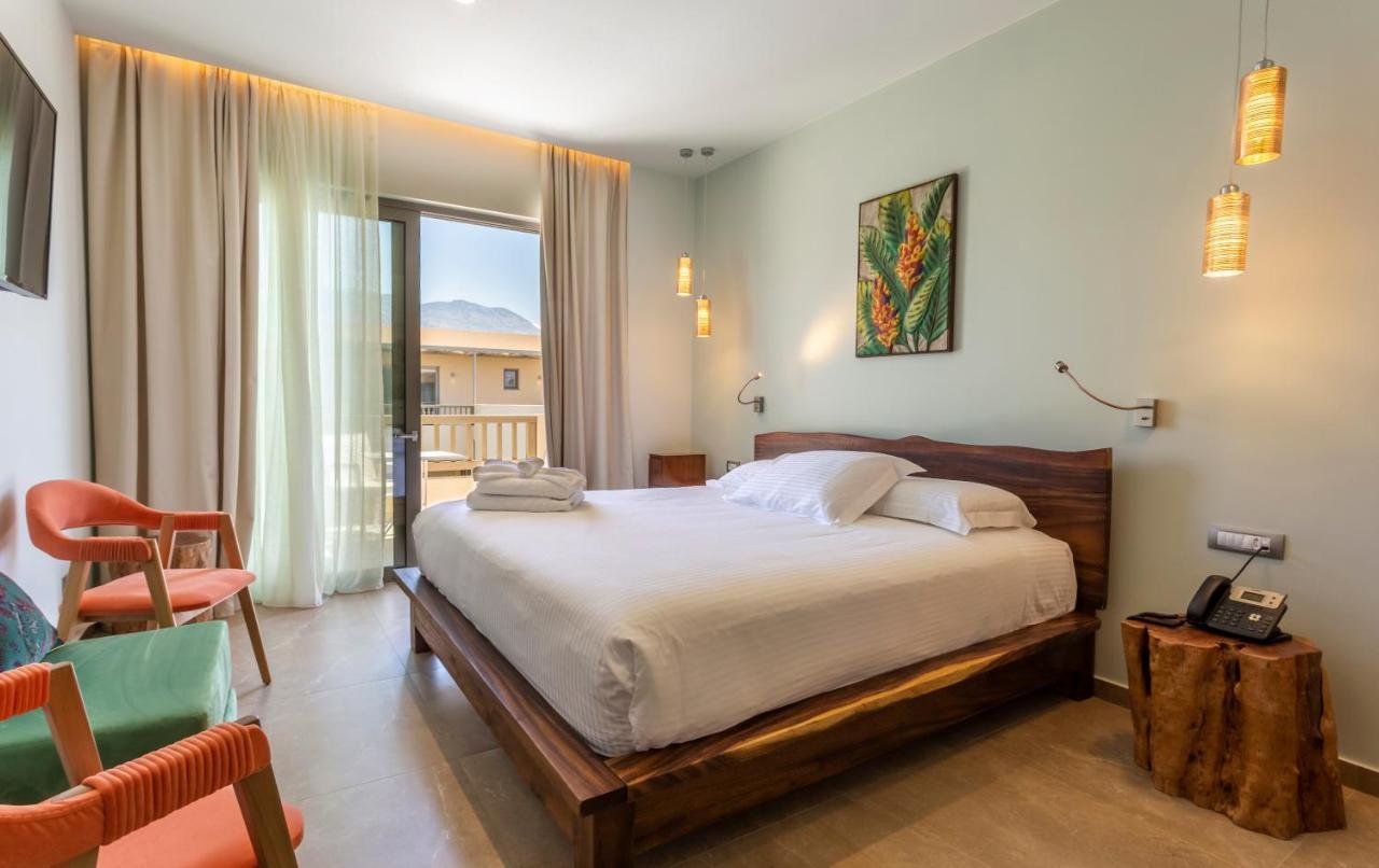Elysian Luxury Hotel And Spa Каламата Екстер'єр фото