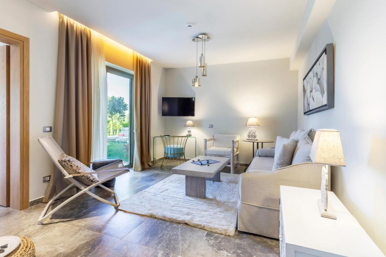 Elysian Luxury Hotel And Spa Каламата Екстер'єр фото