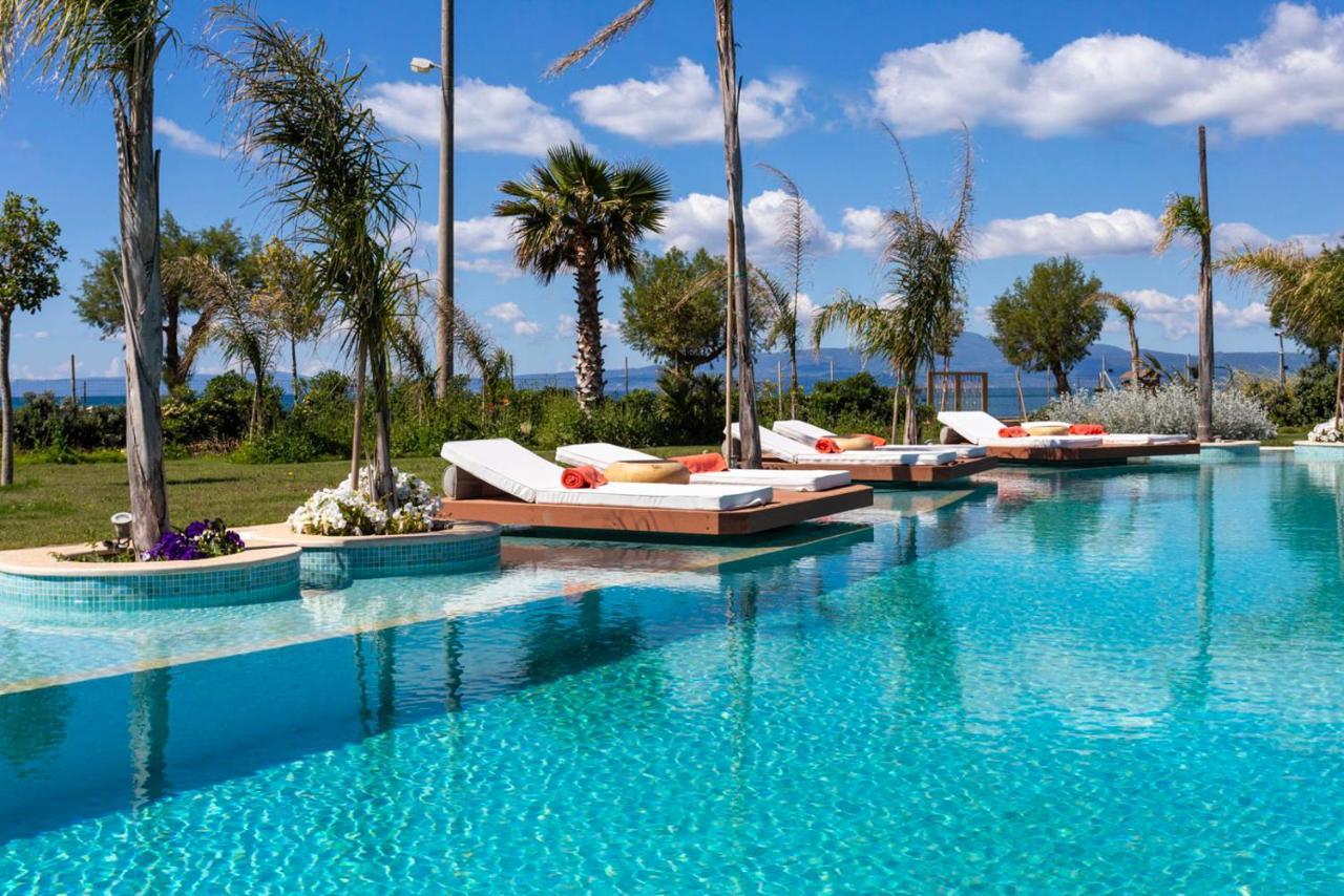 Elysian Luxury Hotel And Spa Каламата Екстер'єр фото